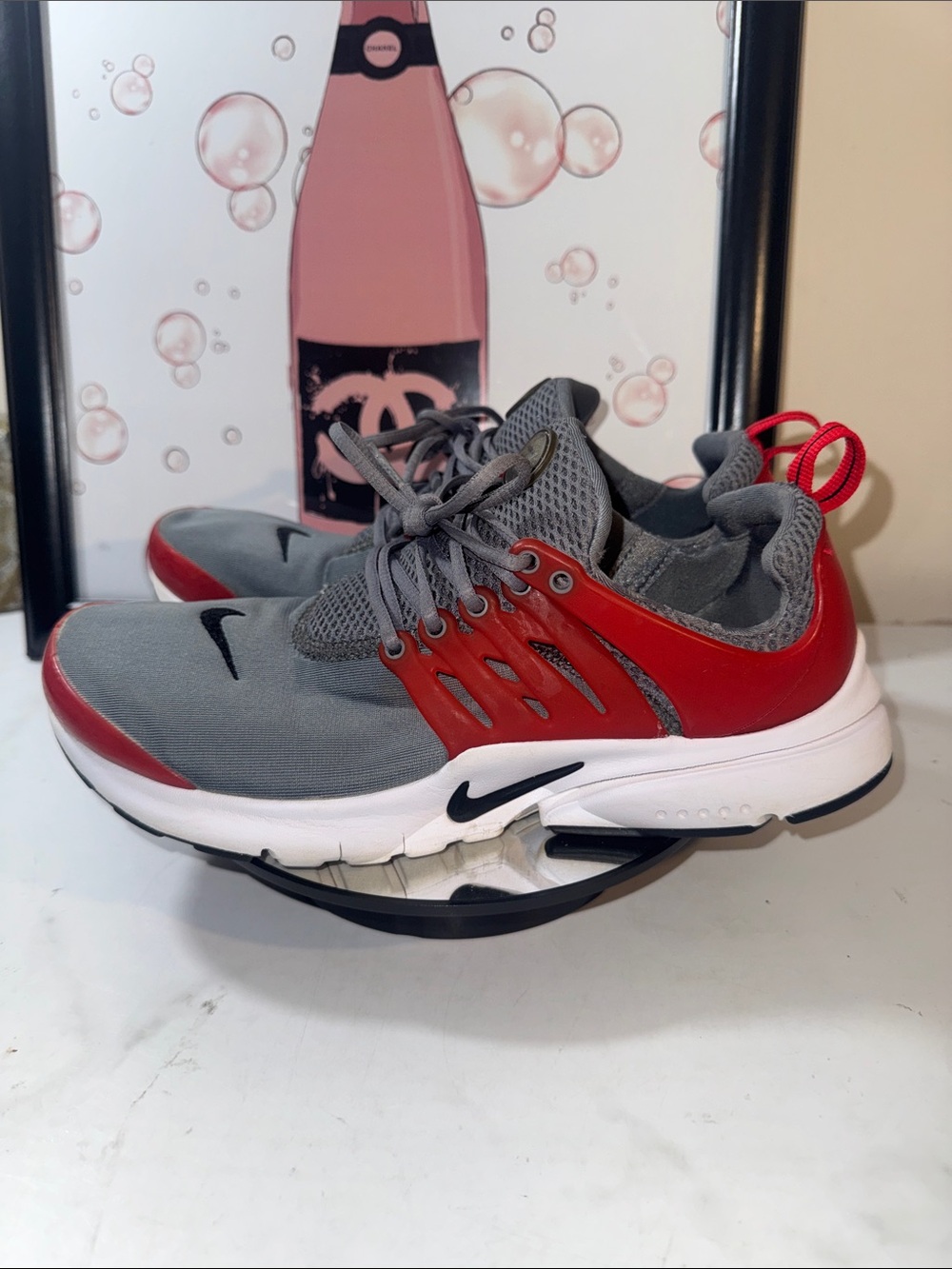 Nike Air Presto GS Athletic Shoes in Cool Gray and University Red - M6.5/W8